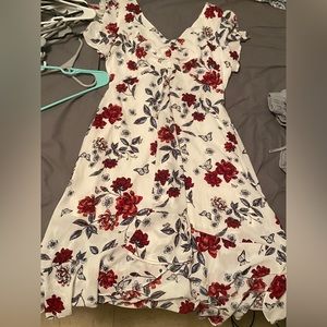 the prettiest flowy dress
